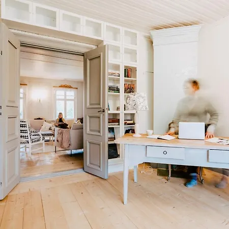 Salaisen Puutarhan Majatalo Gasthof *