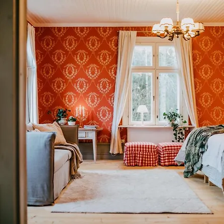 Han/Misafirhane Salaisen Puutarhan Majatalo