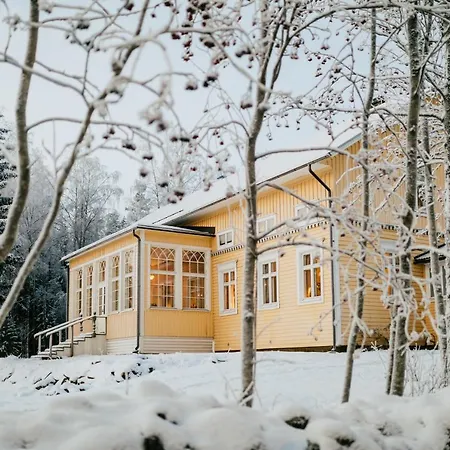 Salaisen Puutarhan Majatalo Мини-отель