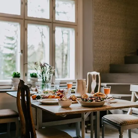 Salaisen Puutarhan Majatalo * Kauhajoki