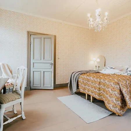 Gasthof Salaisen Puutarhan Majatalo