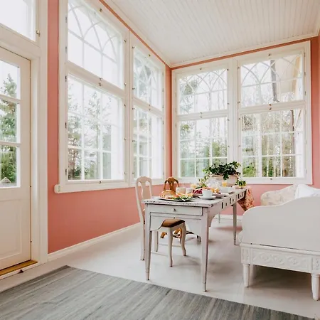 Gasthof Salaisen Puutarhan Majatalo