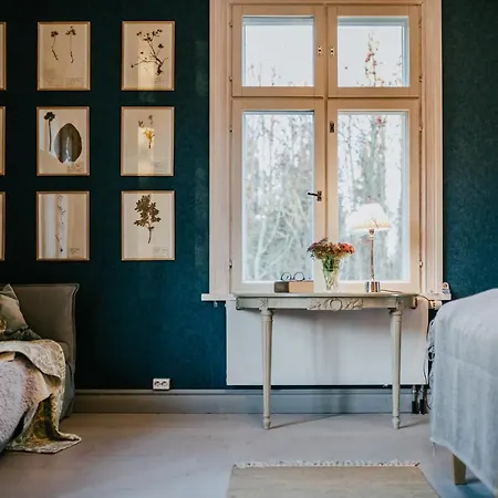 Han/Misafirhane Salaisen Puutarhan Majatalo *