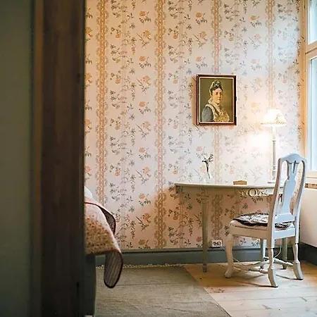 Herberg Salaisen Puutarhan Majatalo *