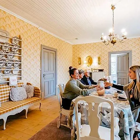 Salaisen Puutarhan Majatalo