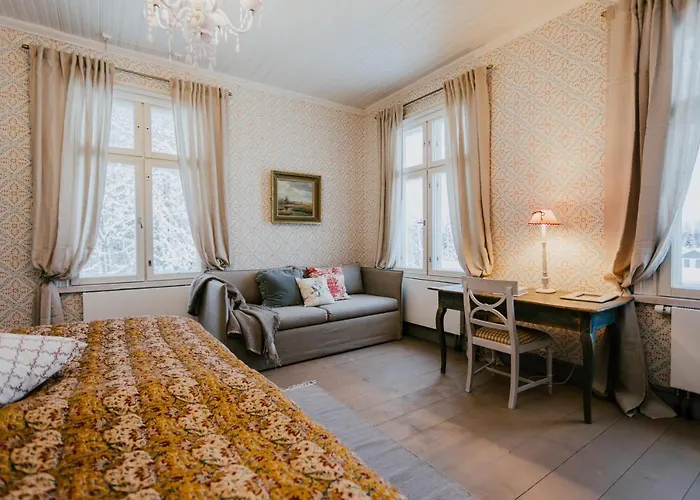 Salaisen Puutarhan Majatalo